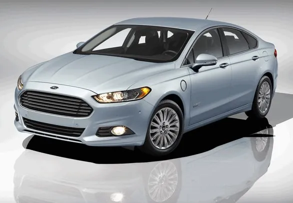 PROBLEMAS CON LA FORD FUSION ENERGI 2014