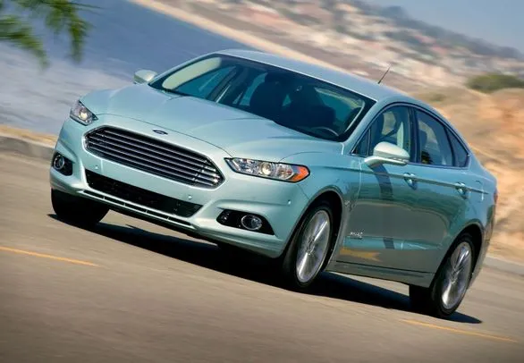 PROBLEMAS CON LA FORD FUSION HYBRID 2014